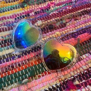 moxi happy hour sunglasses